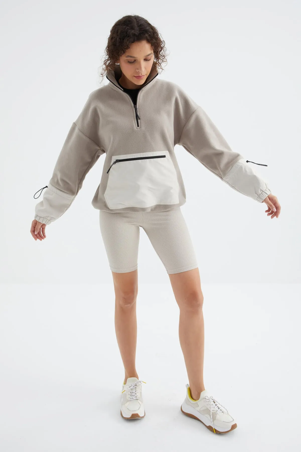 etek ucu büzgülü yarim fermuarli oversize kadin polar sweatshirt - 97238