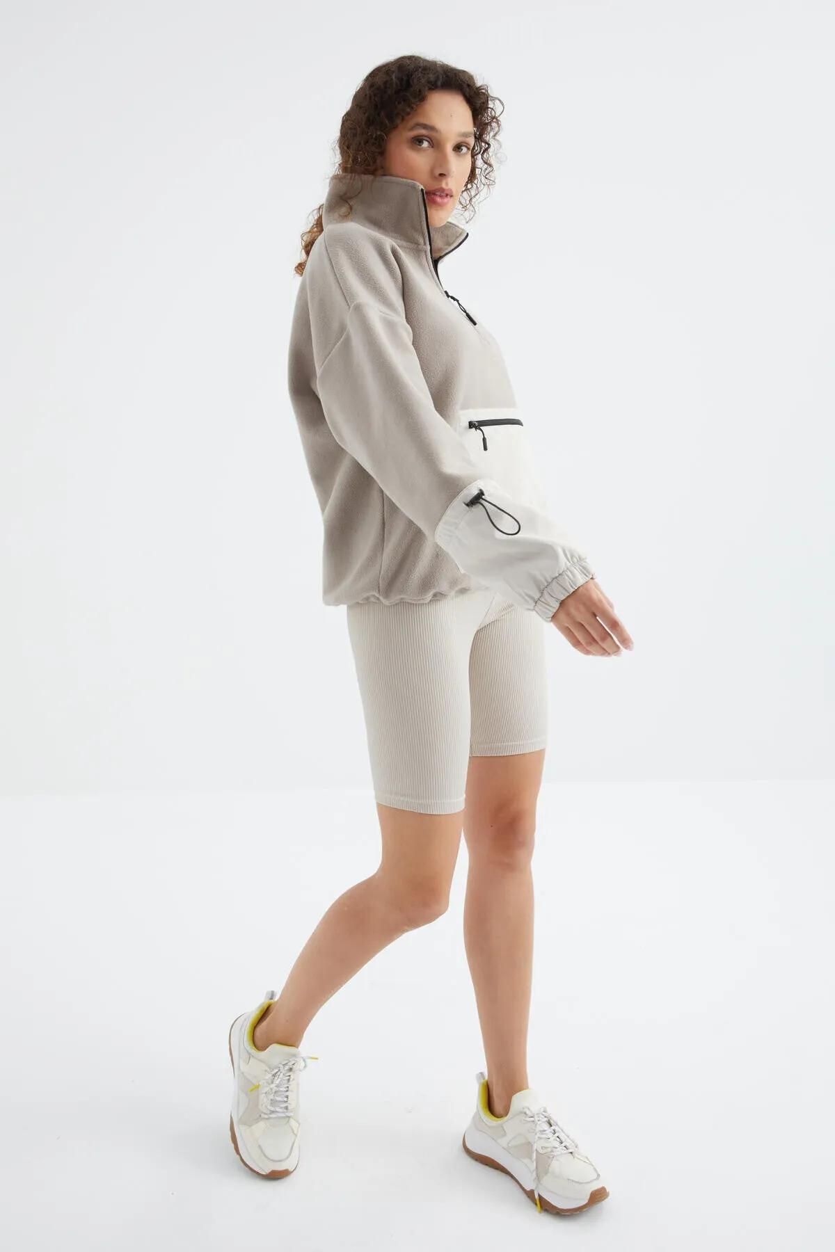 etek ucu büzgülü yarim fermuarli oversize kadin polar sweatshirt - 97238