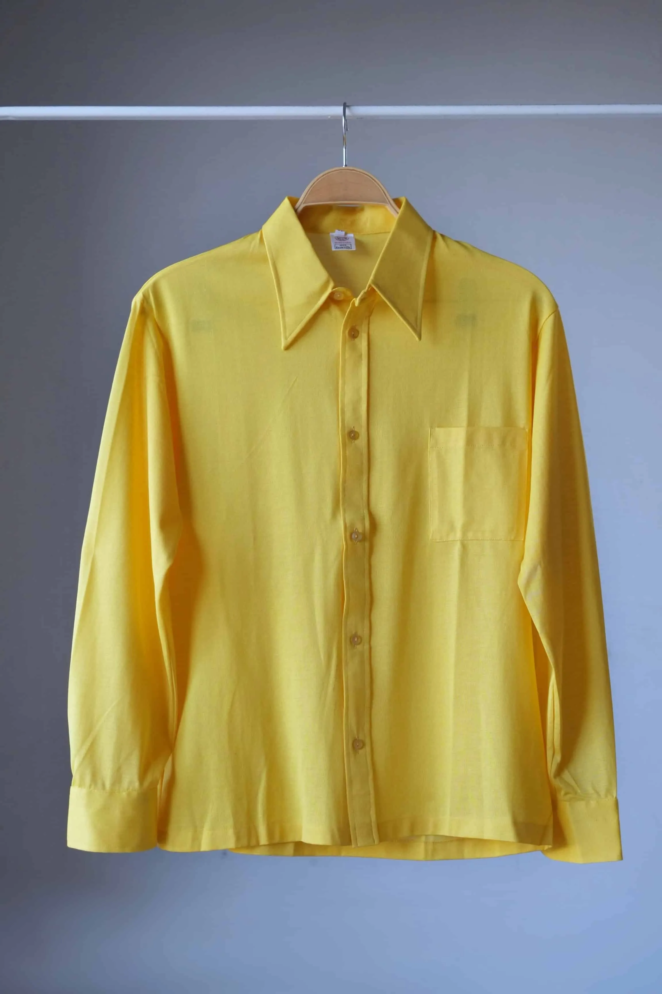 RESTOSANA Button Up 70’s Shirt