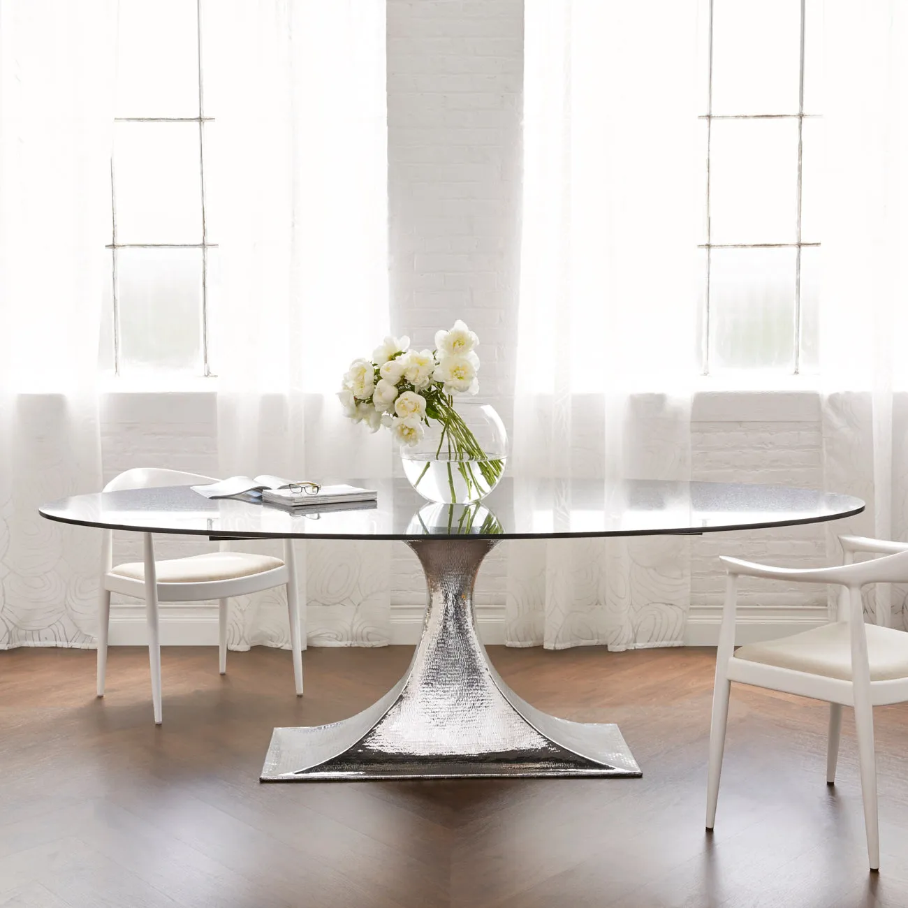 Villa & House Stockholm Oval Dining Table Nickel